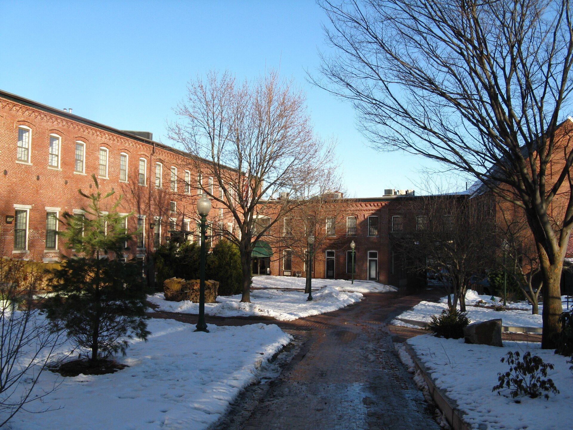 Amesbury and Salisbury Mills Village Historic District, Amesbury, Massachusetts
