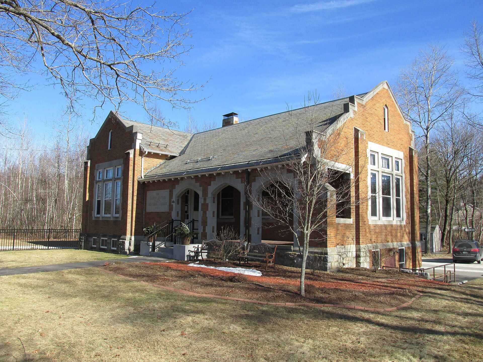 Aaron Cutler Memorial Library, Litchfield, New Hampshire