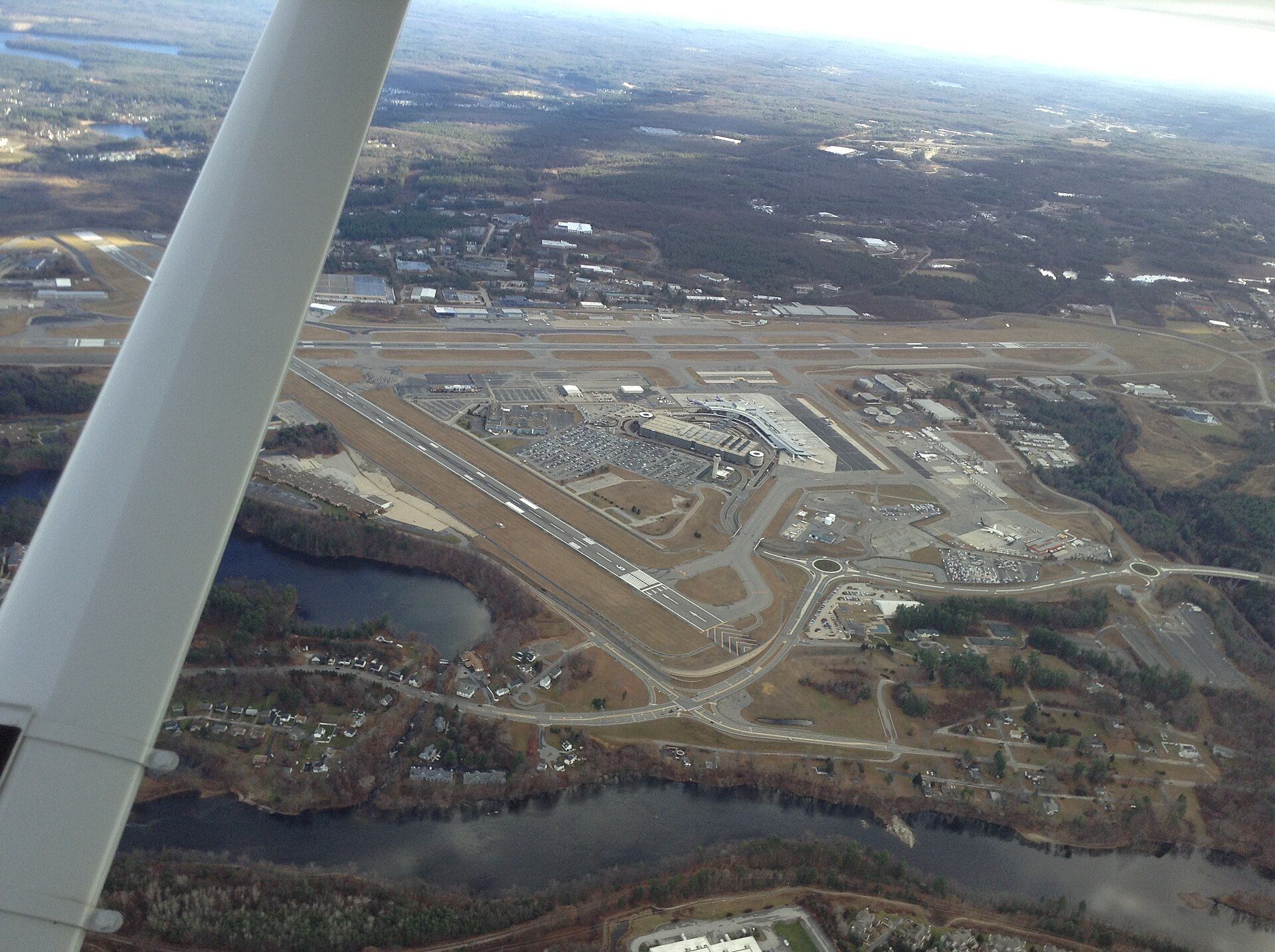Manchester–Boston Regional Airport, Londonderry, New Hampshire