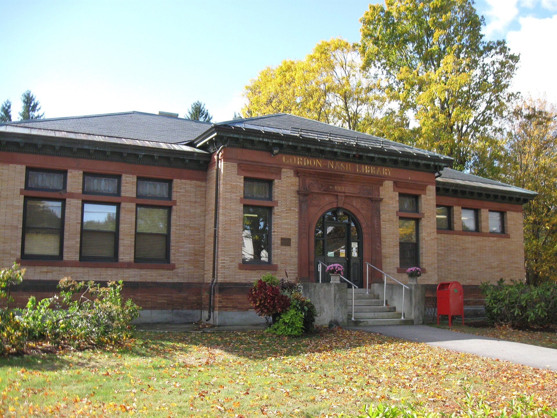 Gordon-Nash Library, New Hampton, New Hampshire